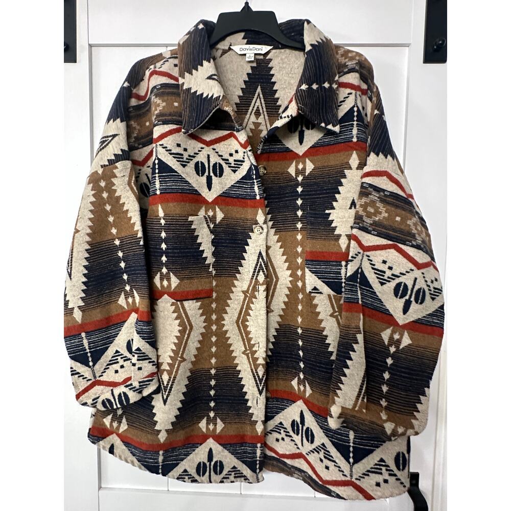 Davi & Dani Aztec women’s shirt jacket shacket in size Large
